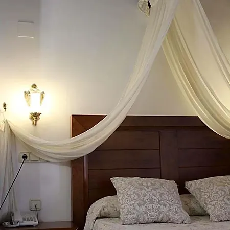 Hotel La 2*
