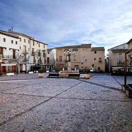 La 2* Requena